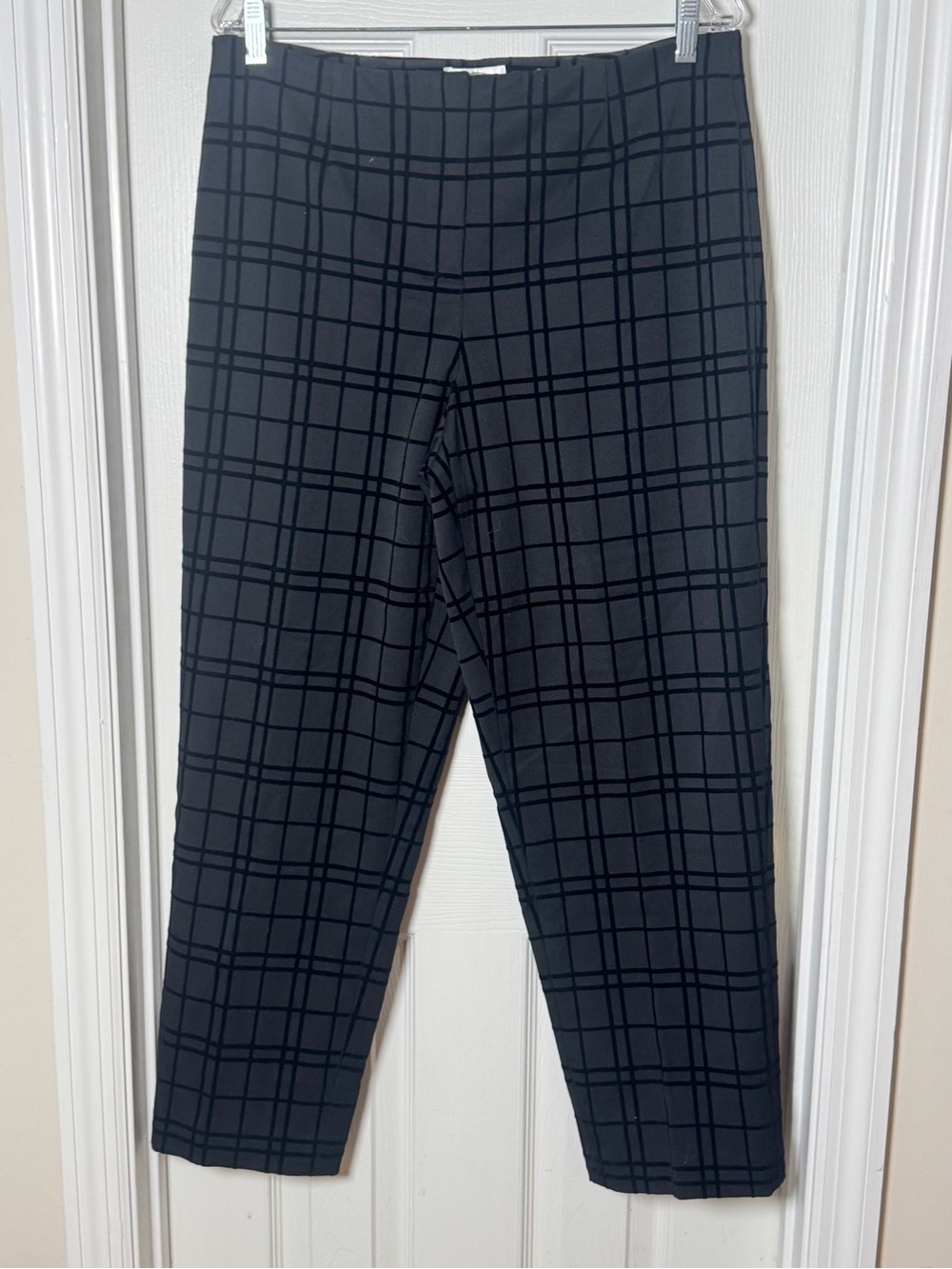 Talbots Grey & Black Velvet Windowpane Plaid Ankle Pants - Size 14